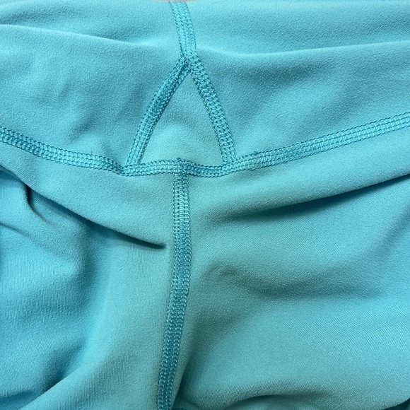 Yogalicious teal colored leggings Size XS, 24” inseam, 1 hidden pocket - Picture 7 of 7